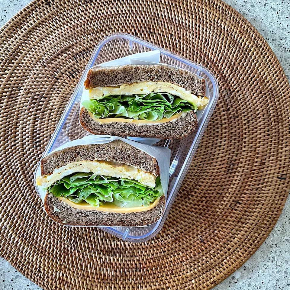 ブラン食パンでチーズレタス卵サンドイッチ|しーさん