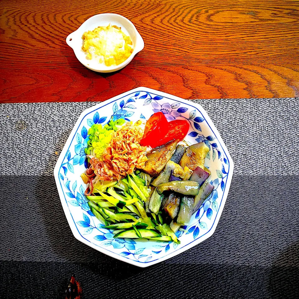 Snapdishの料理写真:サラダ素麺|yakinasuさん