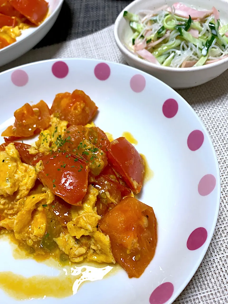 トマトとたまごのレモン醤油炒め、春雨サラダ|kaaaaaさん