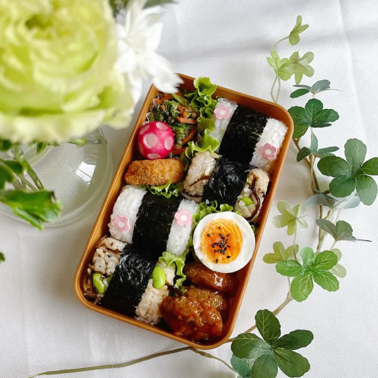 Snapdishの料理写真:7/20❤︎主人のおにぎり弁当❤︎|Makinsさん