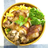 今日のパパ弁当は煮豚丼♪