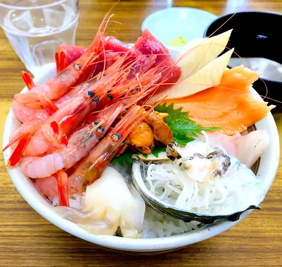 Snapdishの料理写真:北海道苫小牧市
マルトマ食堂
マルトマ丼|🌻ako ·͜·♡peco🌻さん