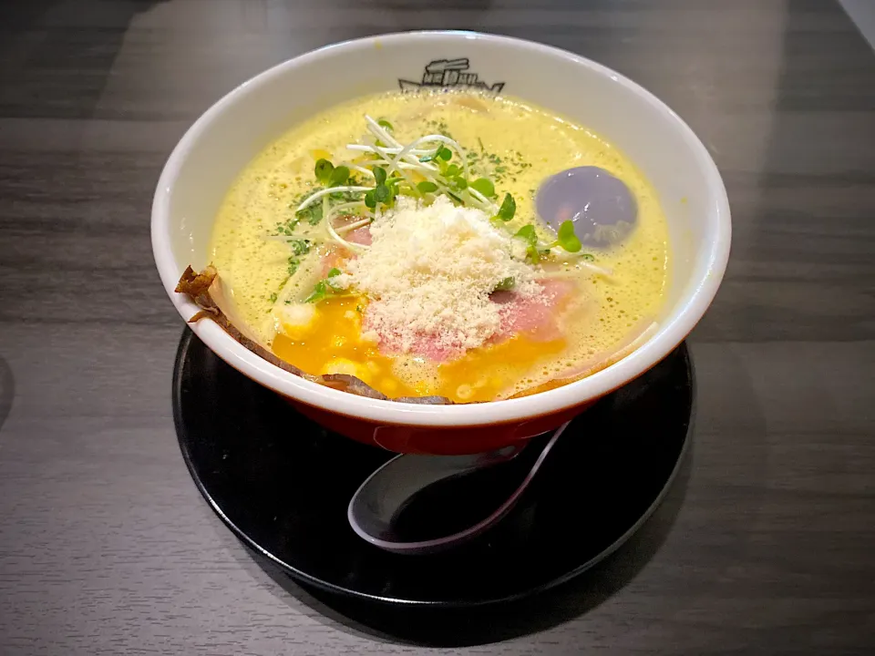 サマースクワッシュとチーズの泡味噌ラーメン|髙野泰朋さん