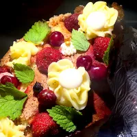 Snapdishの料理写真:Strawberry & cherry sommer cake.|wallさん