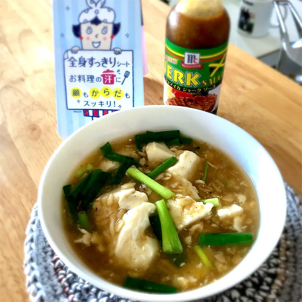 本日のヘルシーランチは、オートミールと豆腐の餡掛けスープ　ジャマイカジャークソースでピリ辛に！|じゅんさんさん