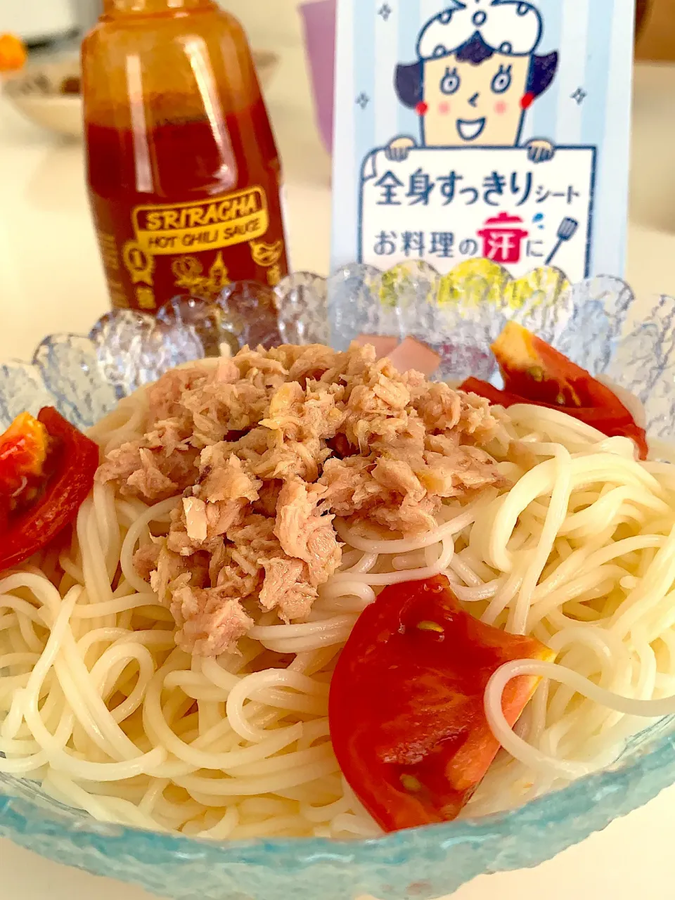 シラチャーでツナとトマトのピリ辛素麺|まーまさん