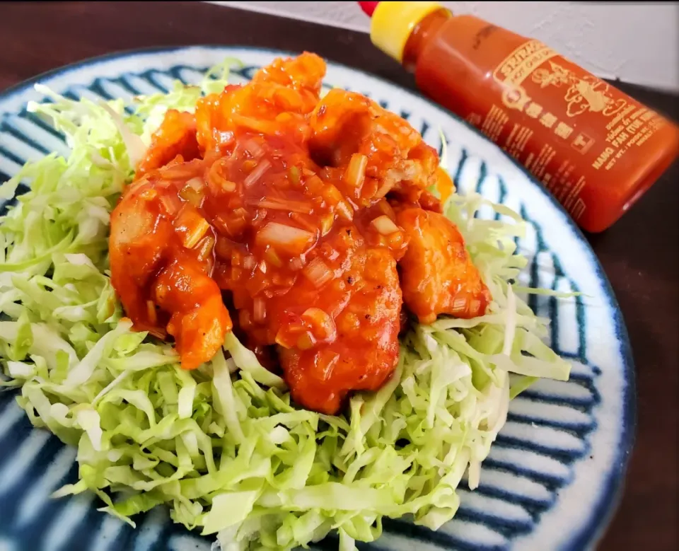 シラチャーソースで簡単鶏のチリソース( ˙▿˙　)|まぁさん