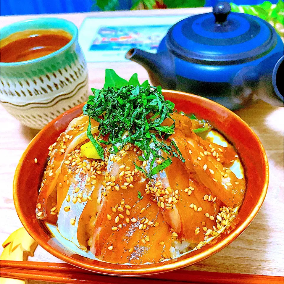 🐟🍚白ゴマた〜っぷりがたまらなく美味しい真鯛の漬け丼😋|Sの食卓さん