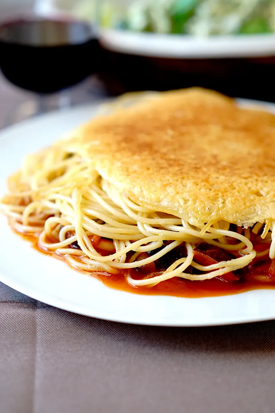 カリカリチーズトマトソースパスタ🍝|てつやさん