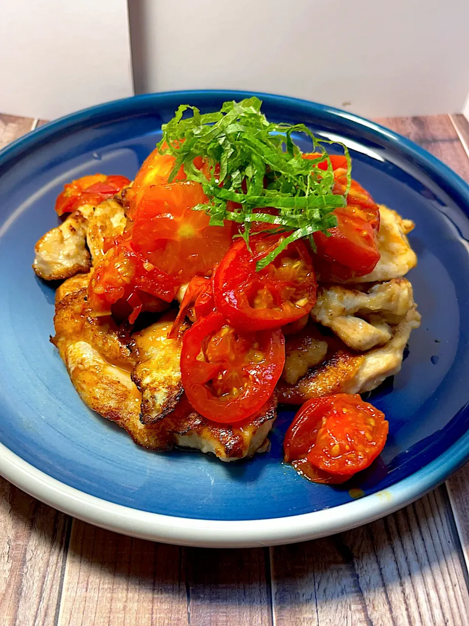 鶏胸肉の焼きトマトのせ🍅|レオンさん