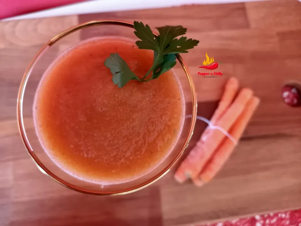 Carrot Apple SMOOTHIE|Pepper n Chillyさん