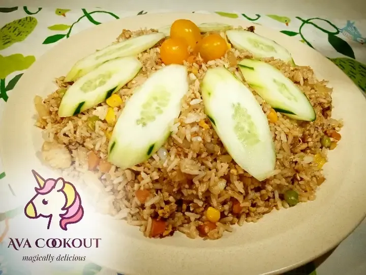 Chicken Fried Rice 
Check out the recipe at my YouTube Channel
 ' Ava Cookout '|Averine Micheleさん