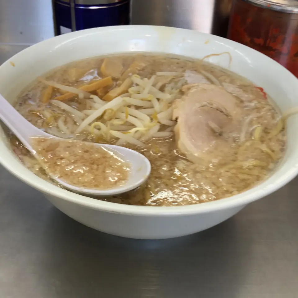 Snapdishの料理写真:ラーメン　もやしラーメンは売り切れ？　＃ホープ軒|Hajime Sakaiさん