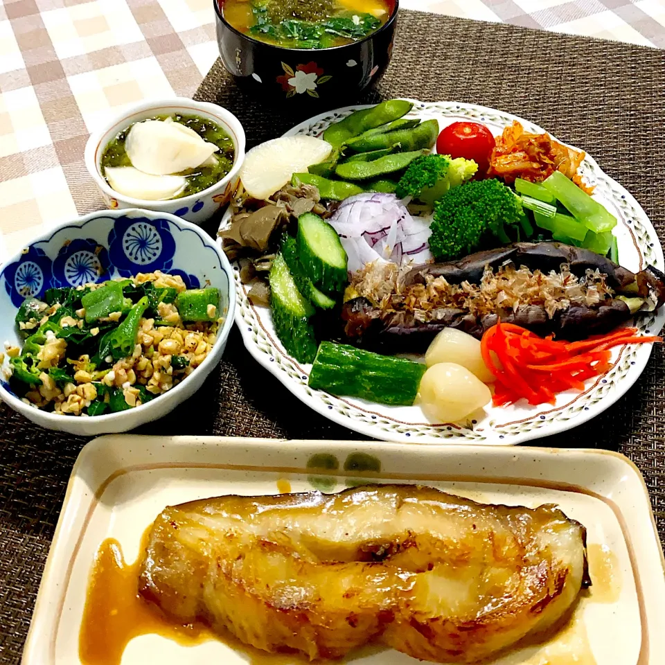 Snapdishの料理写真:今日の夕ごはん★銀ガレイの煮付け和定食|riko30294さん