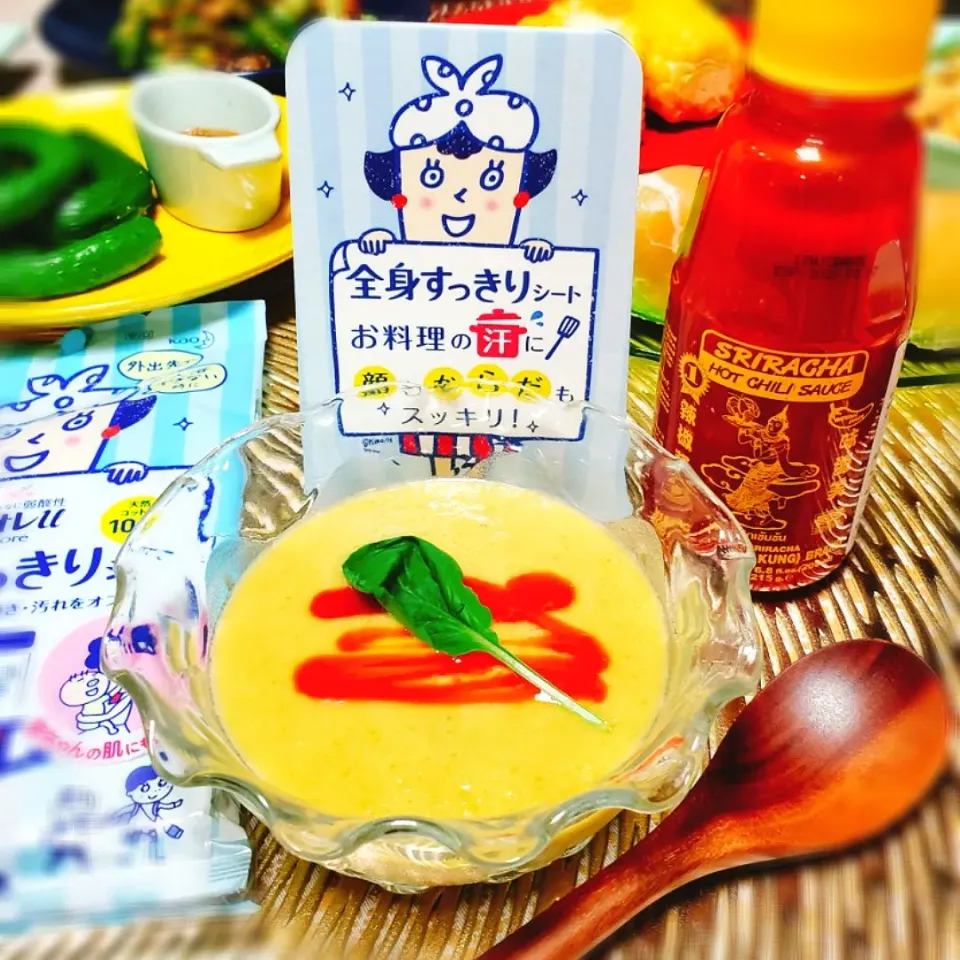 ガスパチョ風
冷製野菜スープ
シラチャーでピリ辛に🌶️|yukaringoさん