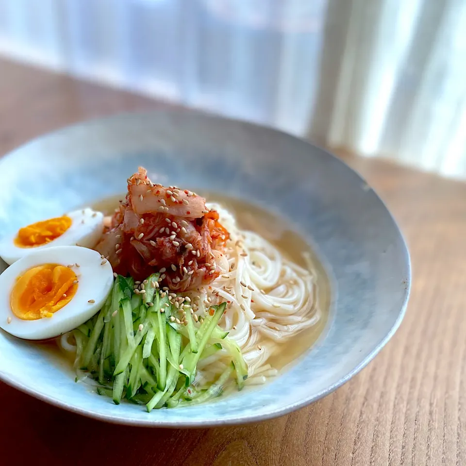 Snapdishの料理写真:夏にオススメ！冷麺風＊半田手延べ麺＊|yu papaさん