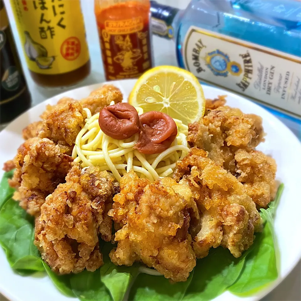 シンプルな唐揚げ🐓シラチャーたっぷり🌶🌶🌶|Catherineさん