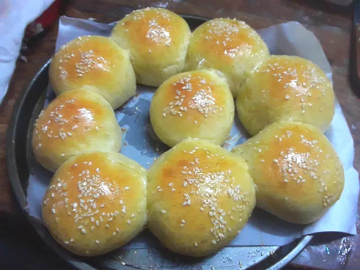 Butter Milk Bun 
#nisahomefood|Sadia Meherinさん