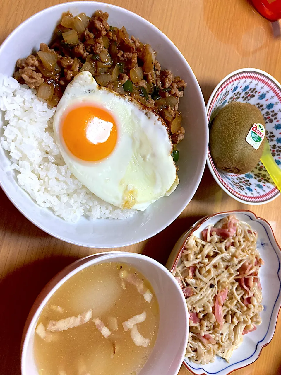 挽肉丼&エリンギのバター炒め|sinさん