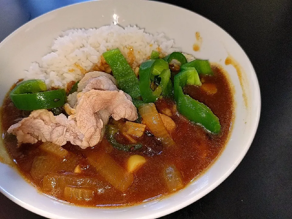 夜勤明け豚しゃぶピーマンカレー（クミンもふんだんに）|Tarou  Masayukiさん