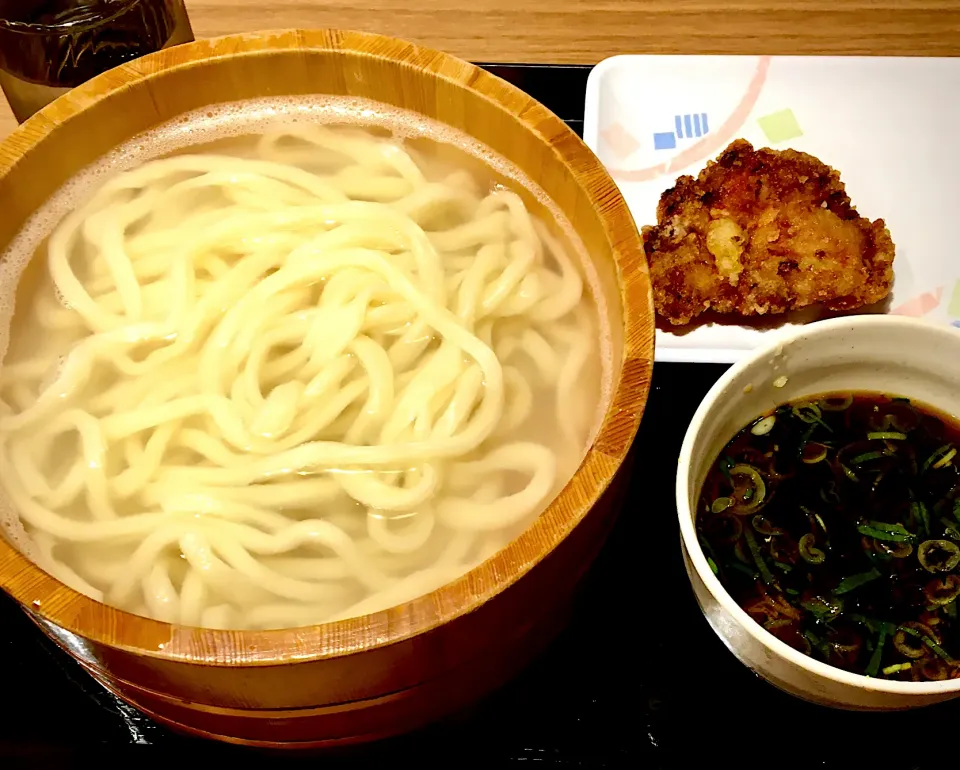 久しぶりの＂釜揚げうどん＂             (大分中津唐揚げ添えて)|mottomoさん