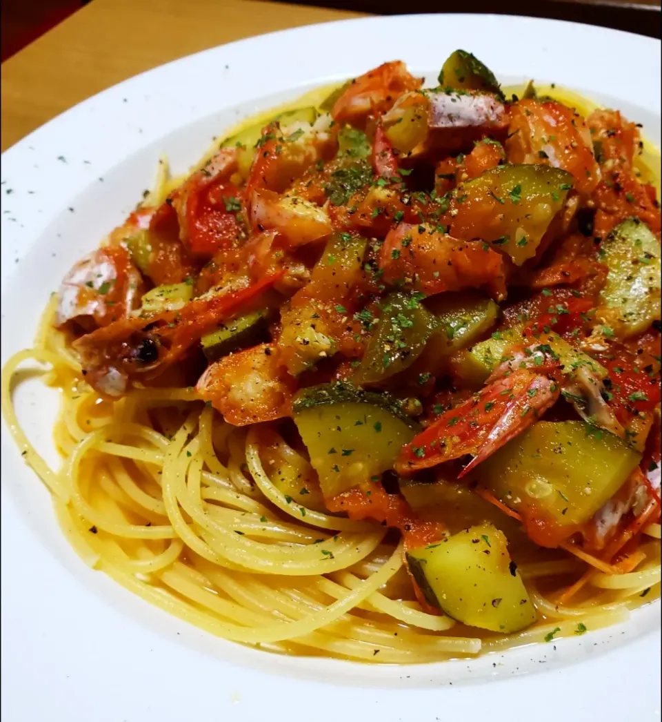 Snapdishの料理写真:『赤海老🦐とトマト🍅のスパゲティ♪』|KINOKOさん