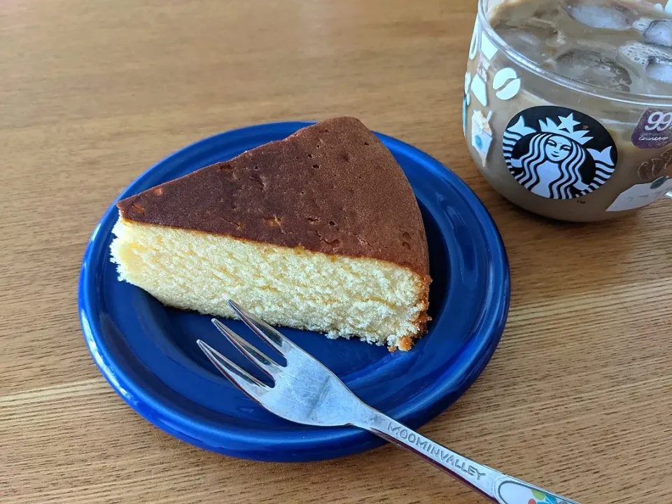 Snapdishの料理写真:長崎堂バターケーキ✨|しほさん