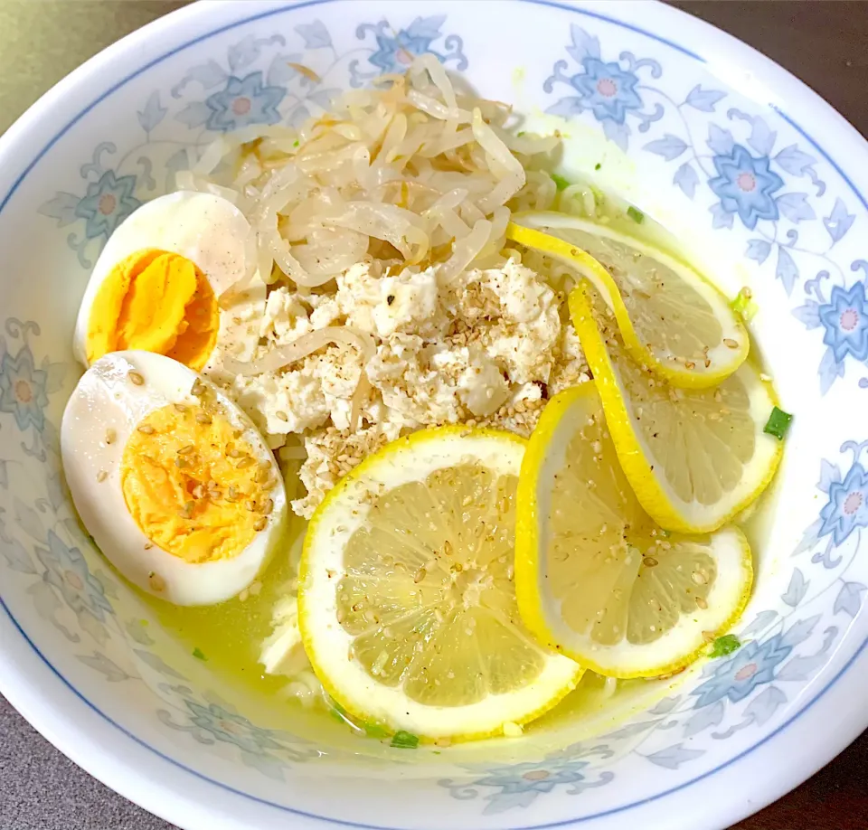 Snapdishの料理写真:冷やし塩レモンラーメン|Walkerさん