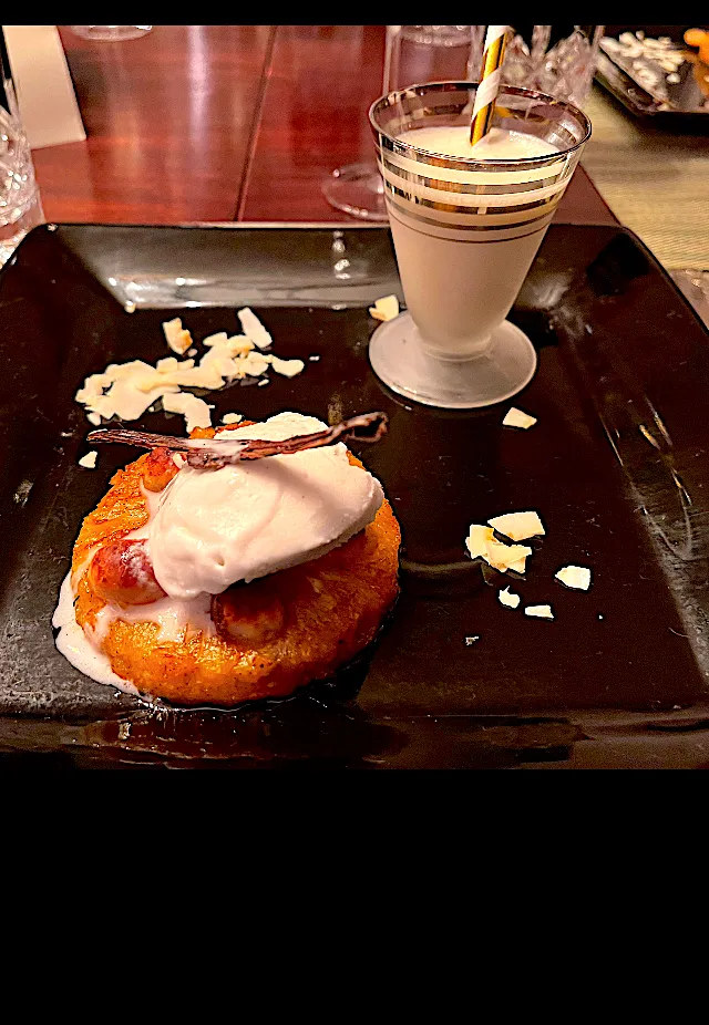 Grilled Pineapple with Coconut Lemongrass Ice Cream with a Pina Colada Milkshake|Christine pavelkaさん