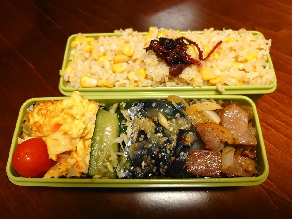 とうもろこしご飯と塩豚サイコロステーキ弁当|りょーさん