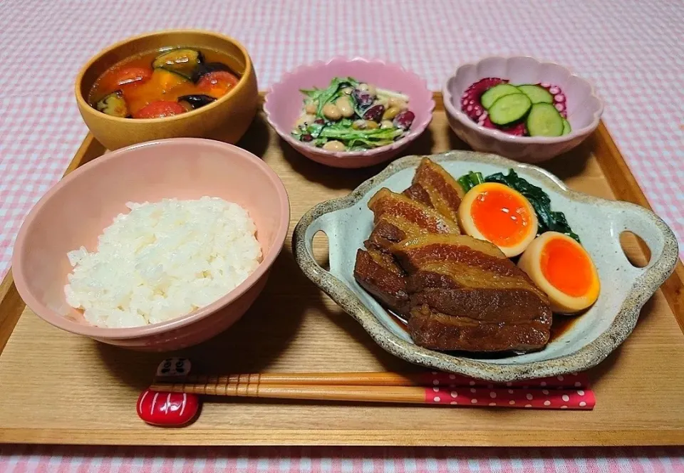 ❁カンロ飴で豚の角煮
❁水菜とお豆のごまマヨサラダ
❁たこときゅうりの酢の物
❁ごはん
❁夏野菜みそ汁(トマト、茄子、かぼちゃ)|みかんちょこさん