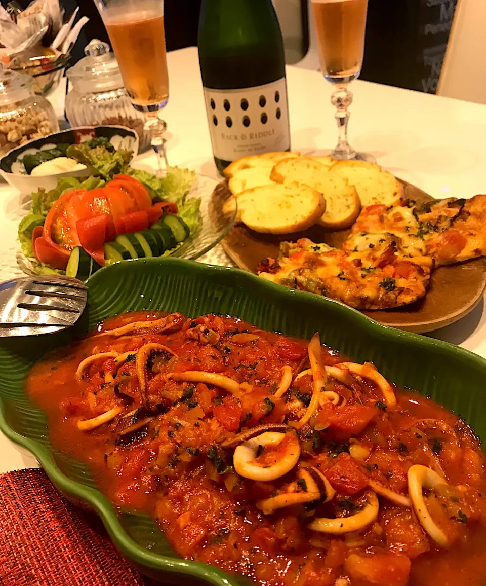 イカのトマトソース煮🦑➰🥂🍕🥗😋|ナムナムさん