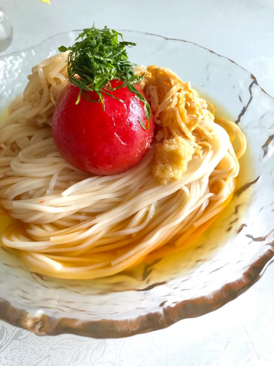 Snapdishの料理写真:丸ごとトマトの出汁浸し素麺|よしこさん