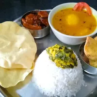 indian traditional cook,yellow dhal curry with potato,taufu fry,mungo bean cracker ,veg-mushroom lotus fish flavour sweet sour sauce and on top of rice is drums|ARJUNさん