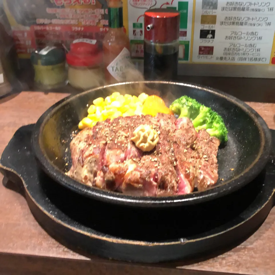 Snapdishの料理写真:ワイルドステーキ300g ＃いきなりステーキ小杉店|Hajime Sakaiさん