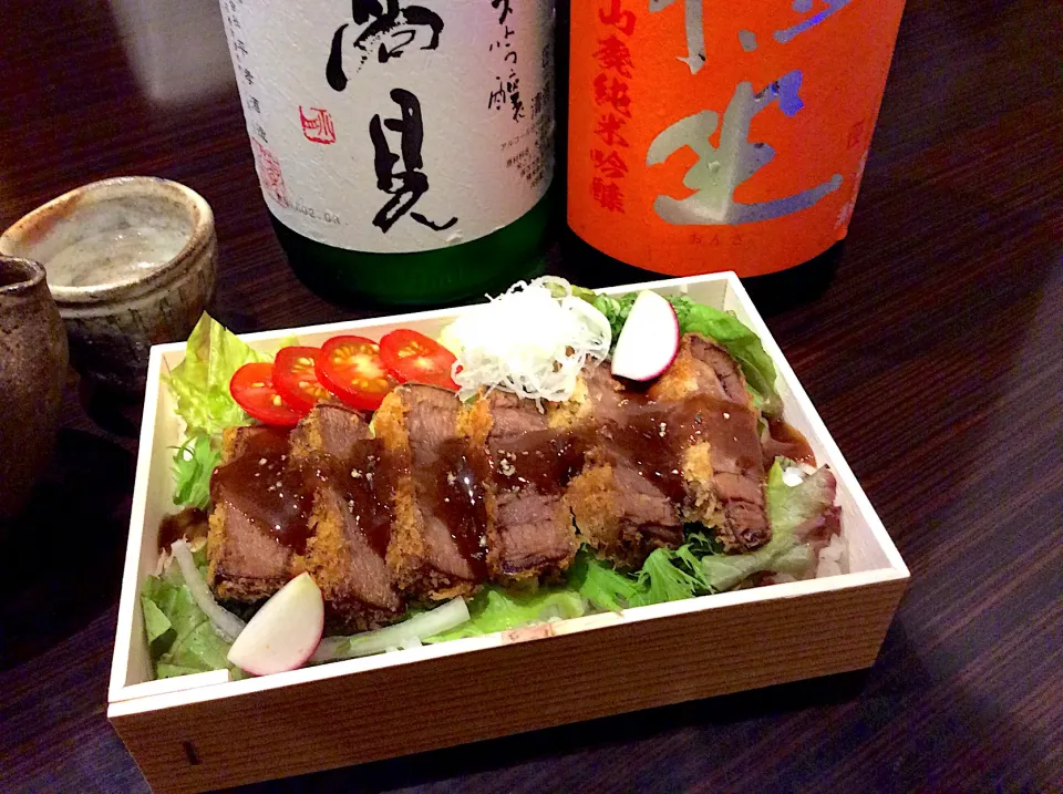 Snapdishの料理写真:牛タン柔らか煮丼|Kokoyahontenさん