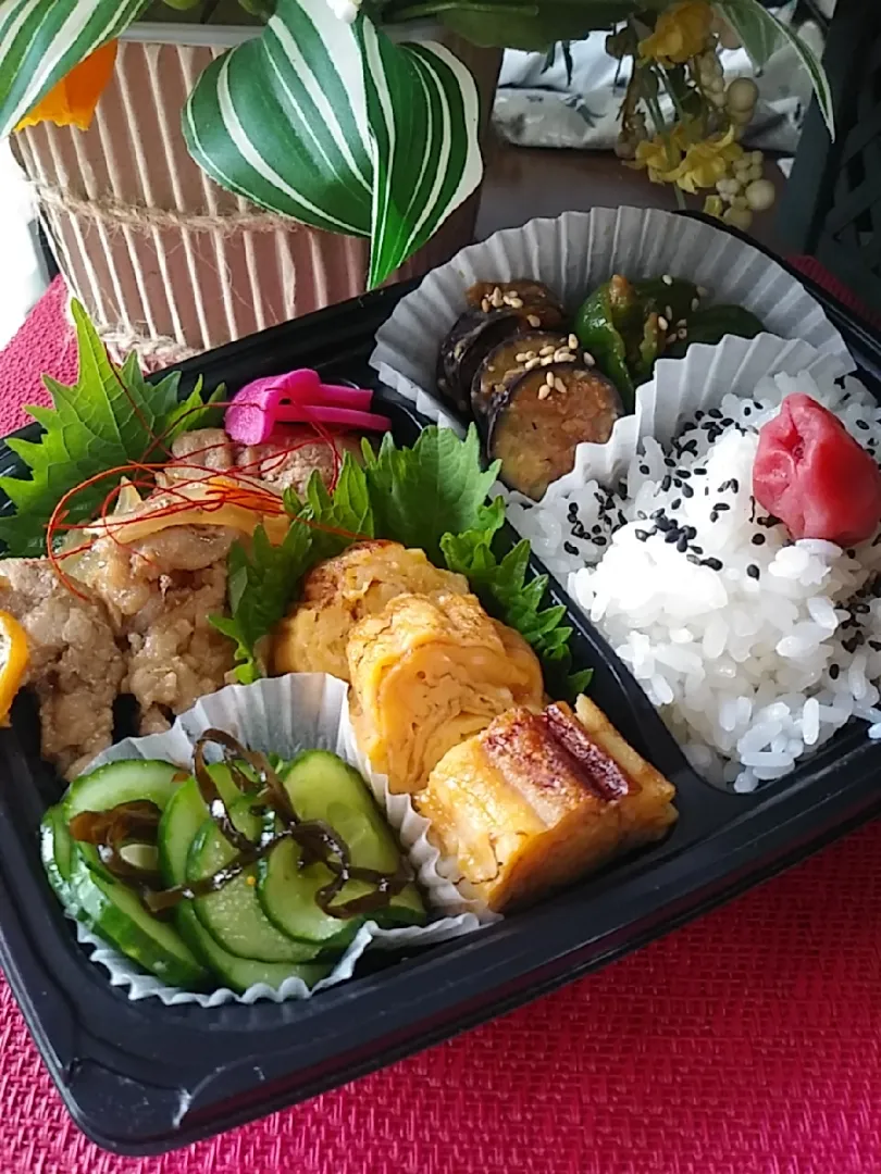 Snapdishの料理写真:焼き肉弁当|MIDORIさん