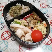 今日のお弁当
　もち麦入り黒豆ごはん
　おから
　根野菜のきんぴら
　エリンギの卵とじ
　鶏胸肉のたまねぎソース焼き
　プチトマト|nicoさん