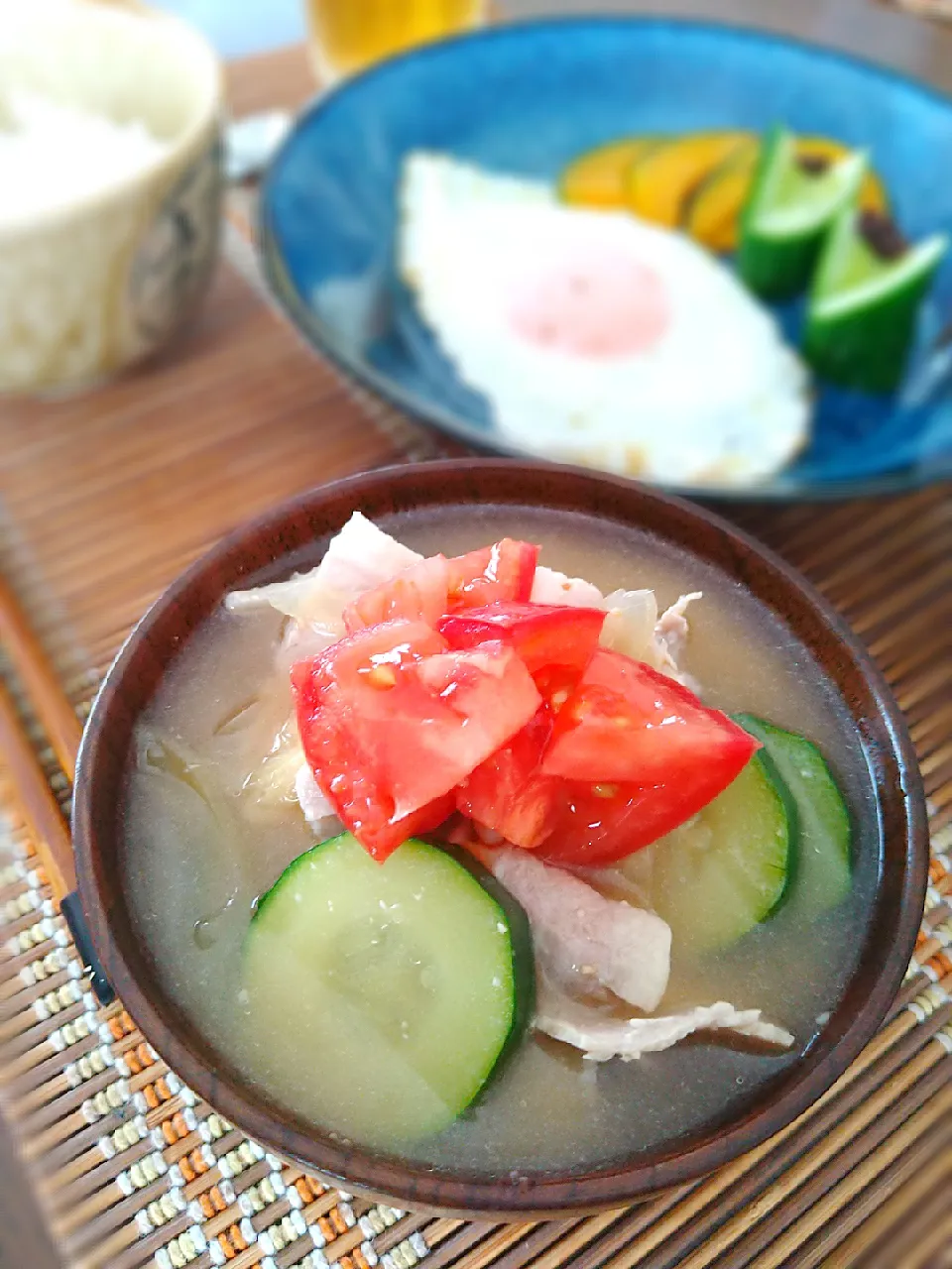 冷豚汁トマト乗せ🍅|まめころさん