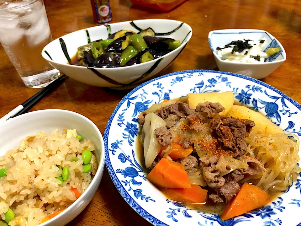 肉じゃがと茄子の揚げ浸しのお夕飯|さんだーさん