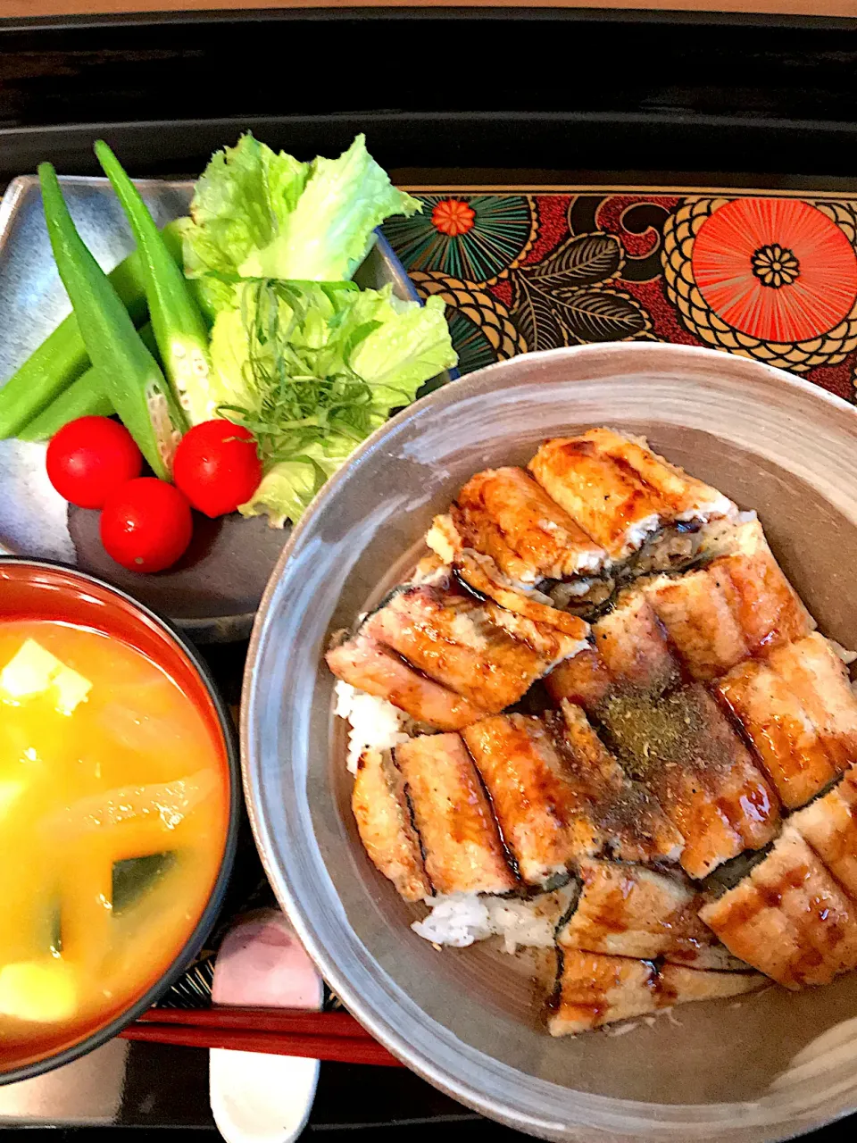 ふわふわ鰻丼|くまとらさん