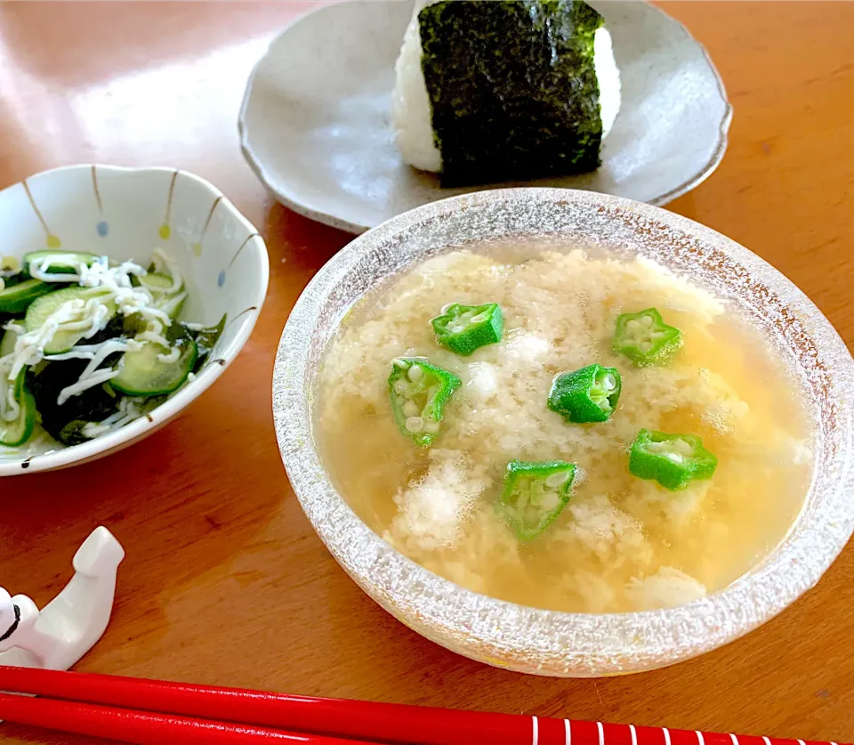 夏みそ汁の長芋でスリ流し😊|あっちゃんさん