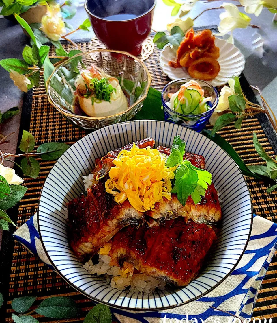 鰻丼|山田 奈味　Instagram ＊nmymd369さん