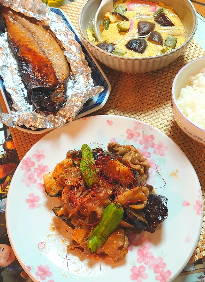 梅味噌とオイスターソースで茄子と豚肉炒め、アジの開き、茶碗蒸しで夕ご飯🍴|ポチさん