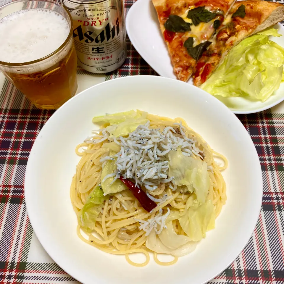 Snapdishの料理写真:しらすとキャベツのペペロンチーノ|まみっこさん