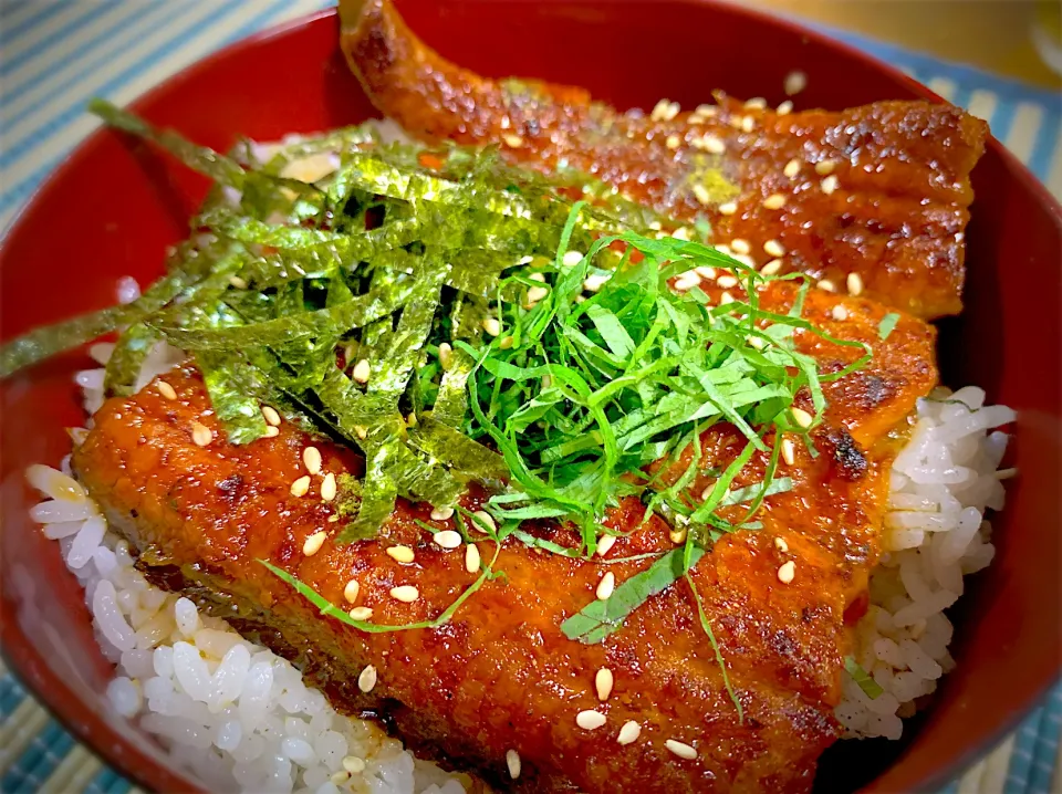 昨日の土用の丑の日　もちろん鰻丼(鹿児島県産)|やまひろさん