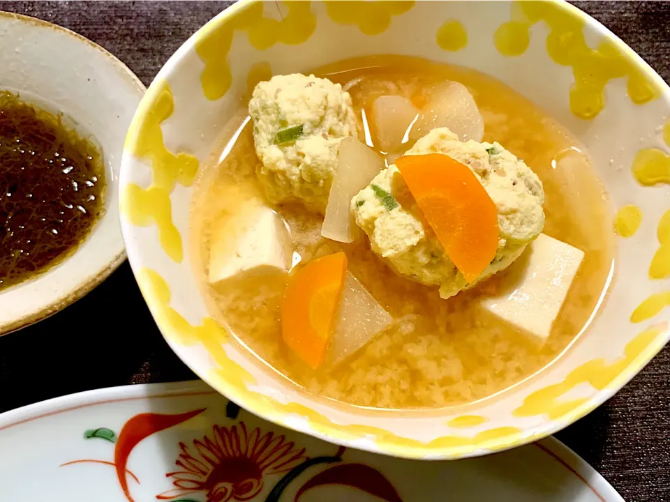 鶏団子と根菜の冷やし味噌汁|かなっぺさん
