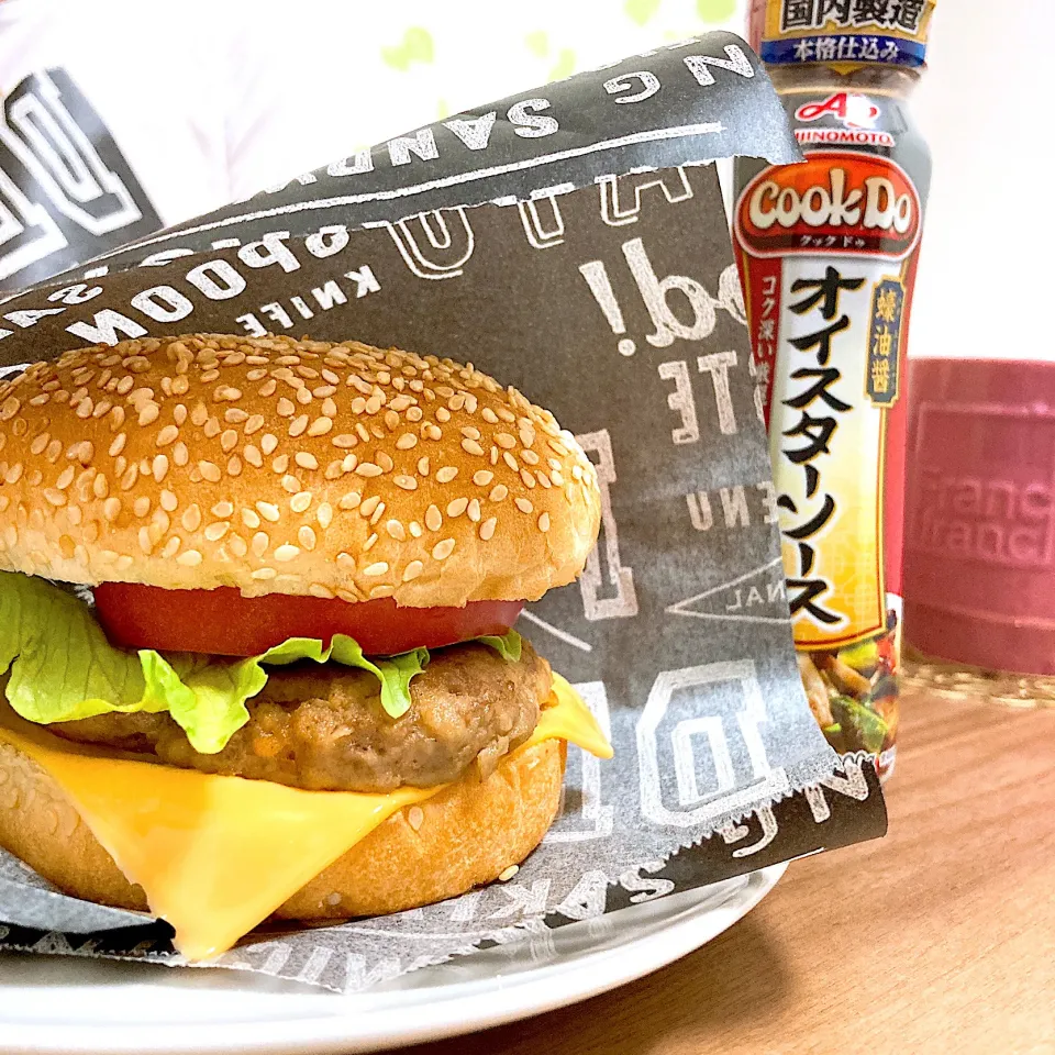 ハンバーガー|日月(๑•̀ㅂ•́)و✧さん