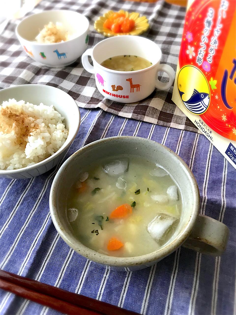 冷やし味噌汁（タラと野菜）、ごはん