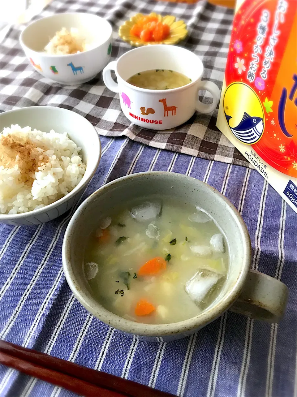 冷やし味噌汁（タラと野菜）、ごはん|sayaさん